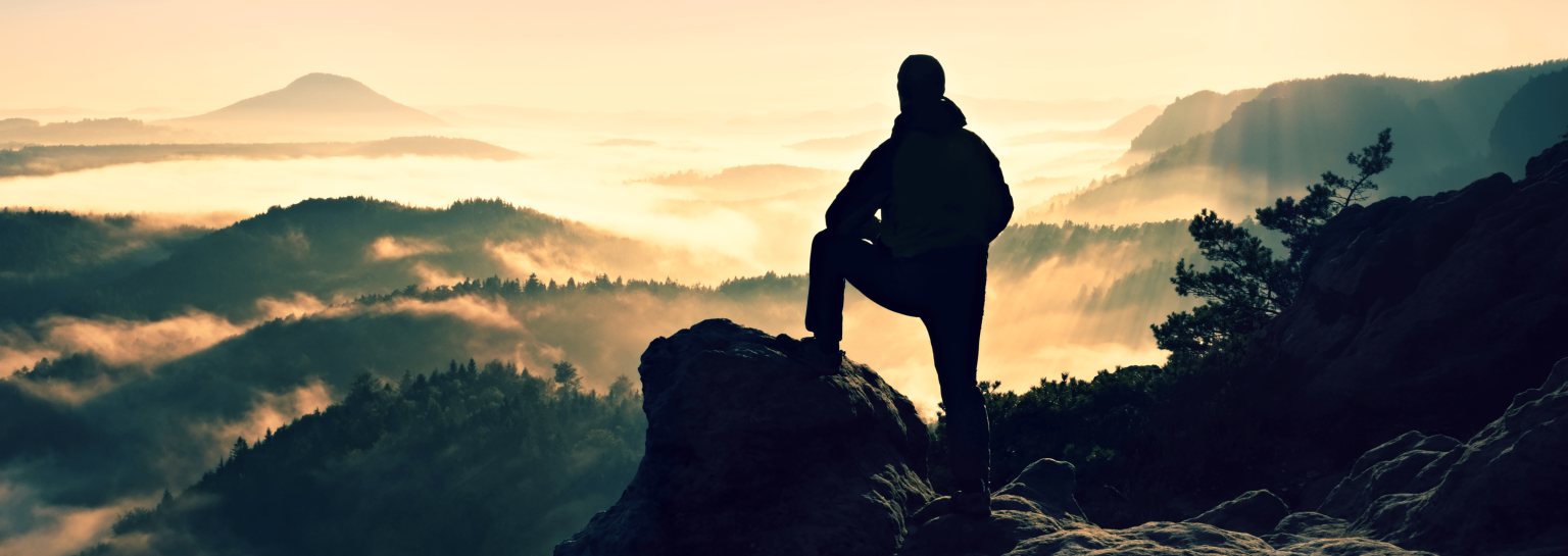 1. Regard sur l'horizon montagneux